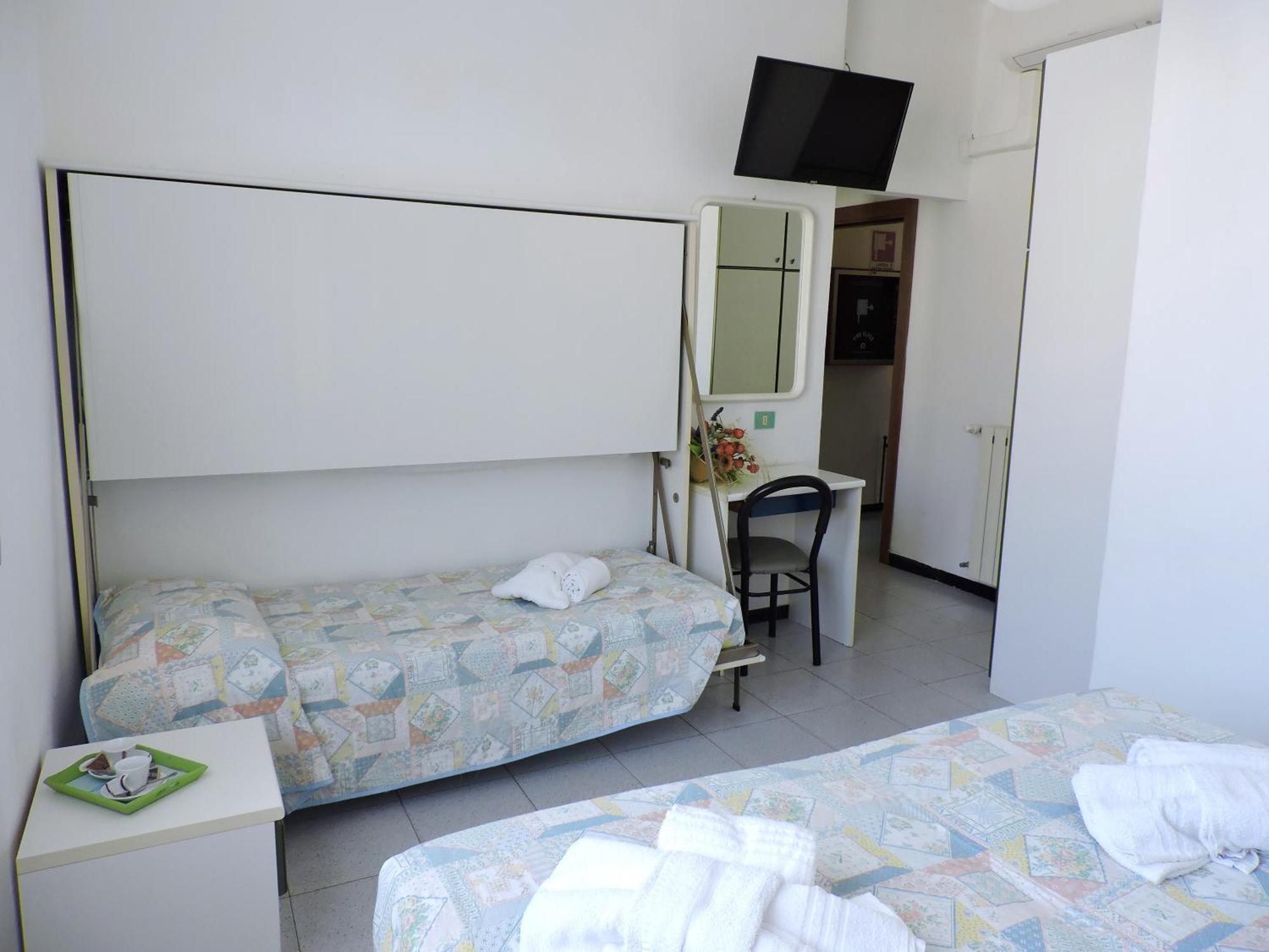 Hotel Villa Chiara Finale Ligure Exterior photo