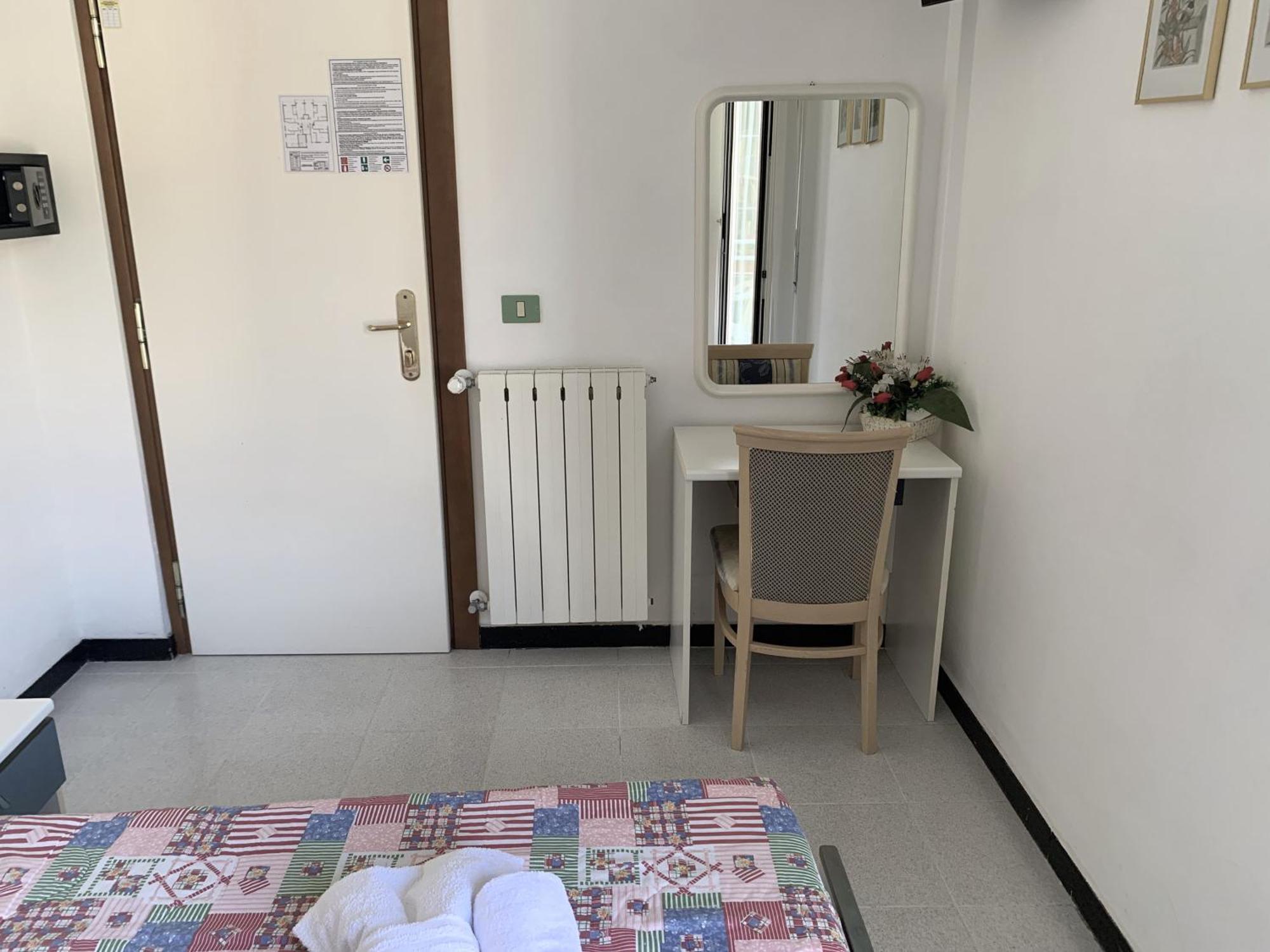 Hotel Villa Chiara Finale Ligure Exterior photo